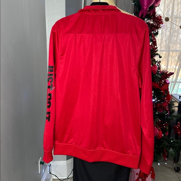 Nike Men’s Jacket Sz L  Full Zip Closure 2 zippered pockets. Red Color - Picture 4 of 5